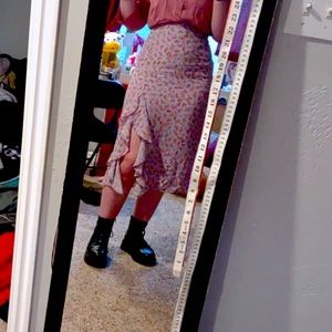 New Look Skirt, size 16 UK on label but it fits like a size 8.